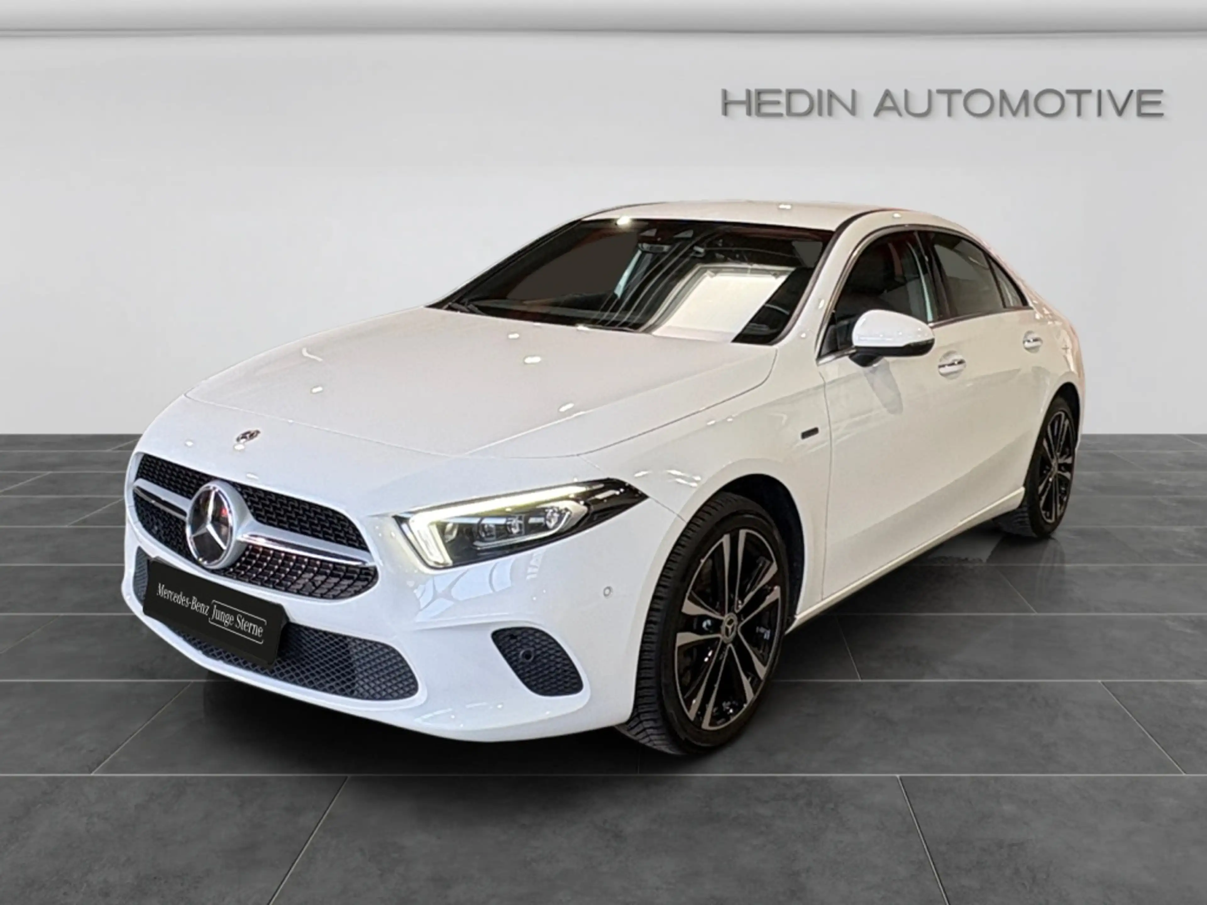 Mercedes-Benz A 250 e Lim PROGRESSIVE|MBEAM|DISTR|KAM|AMBI|SHZ — photo 2