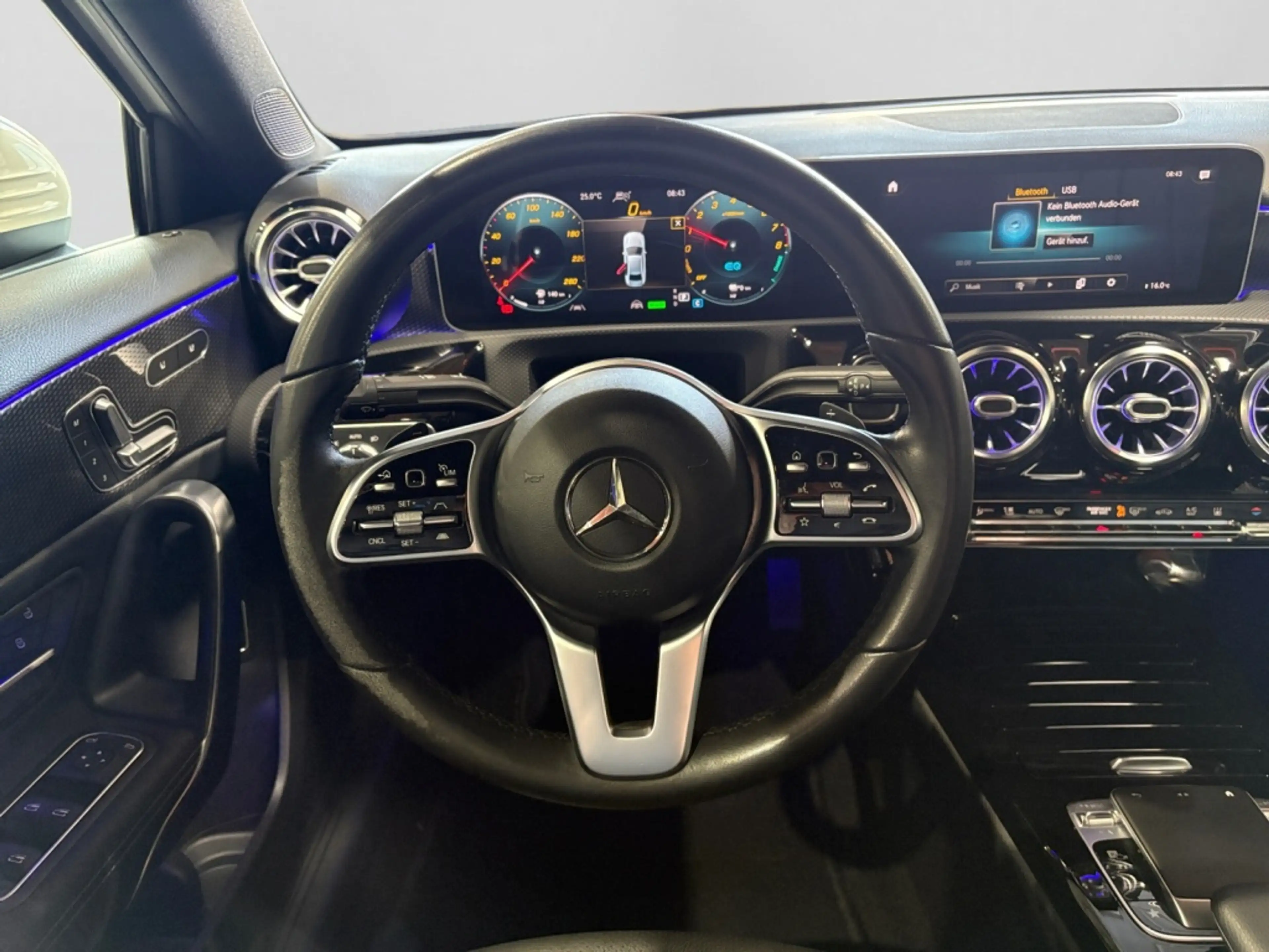 Mercedes-Benz A 250 e Lim PROGRESSIVE|MBEAM|DISTR|KAM|AMBI|SHZ — photo 14