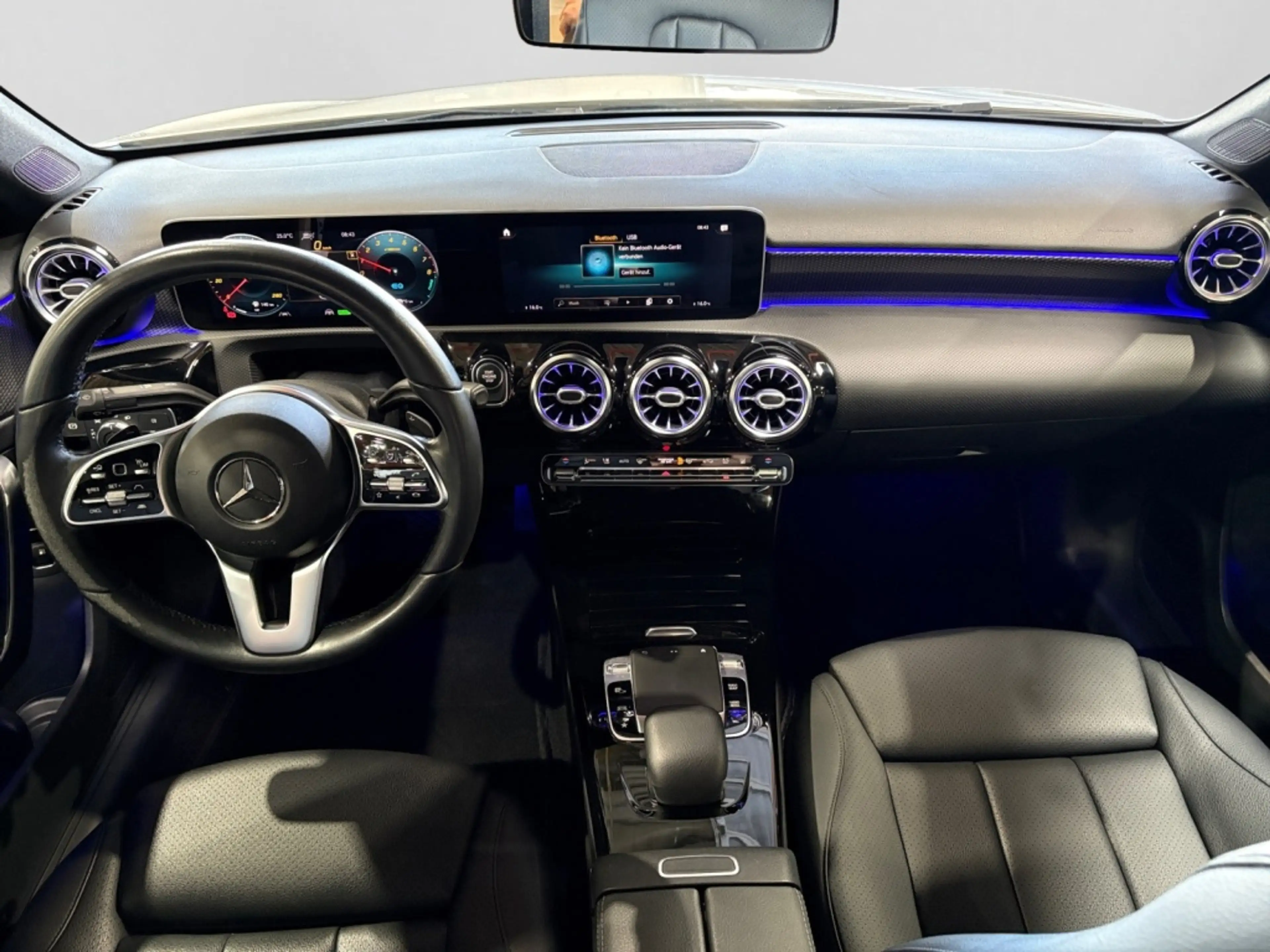 Mercedes-Benz A 250 e Lim PROGRESSIVE|MBEAM|DISTR|KAM|AMBI|SHZ — photo 12
