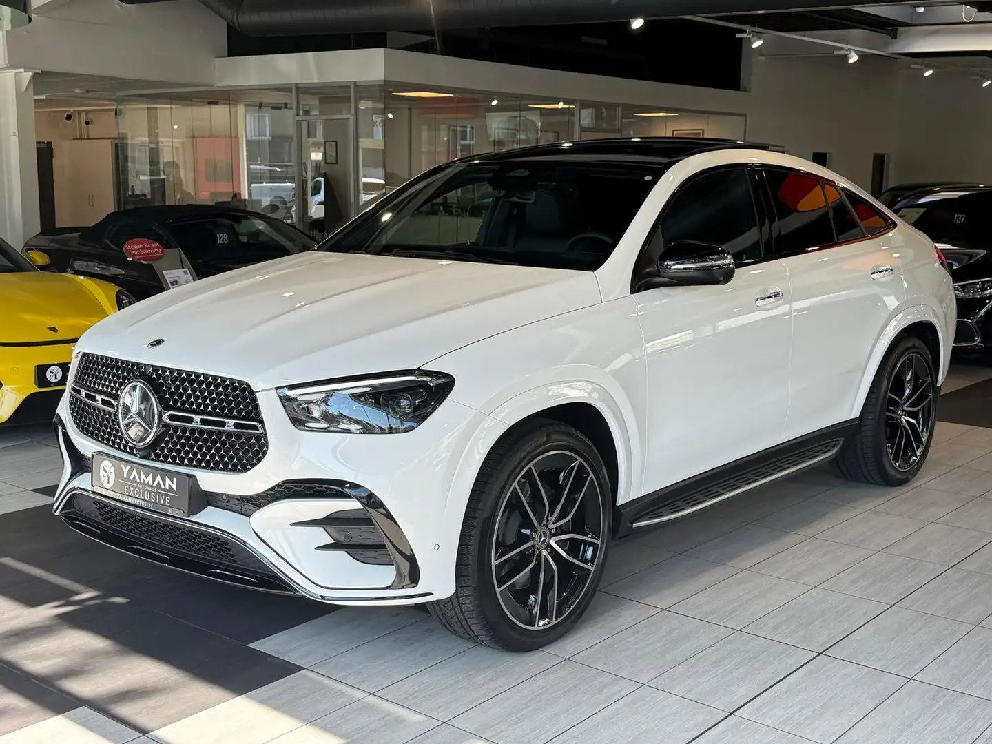 Mercedes-Benz GLE 300 d 4Matic Coupe AMG*Pano*HuD*Luftf.*Night Alb - 1
