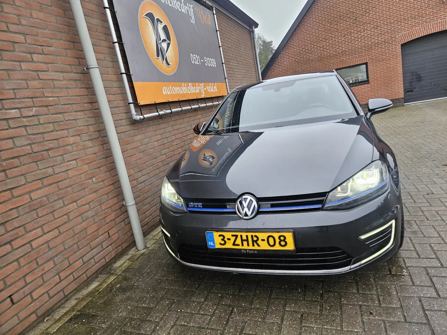 Volkswagen Golf GTE 1.4 TSI Grau - 2