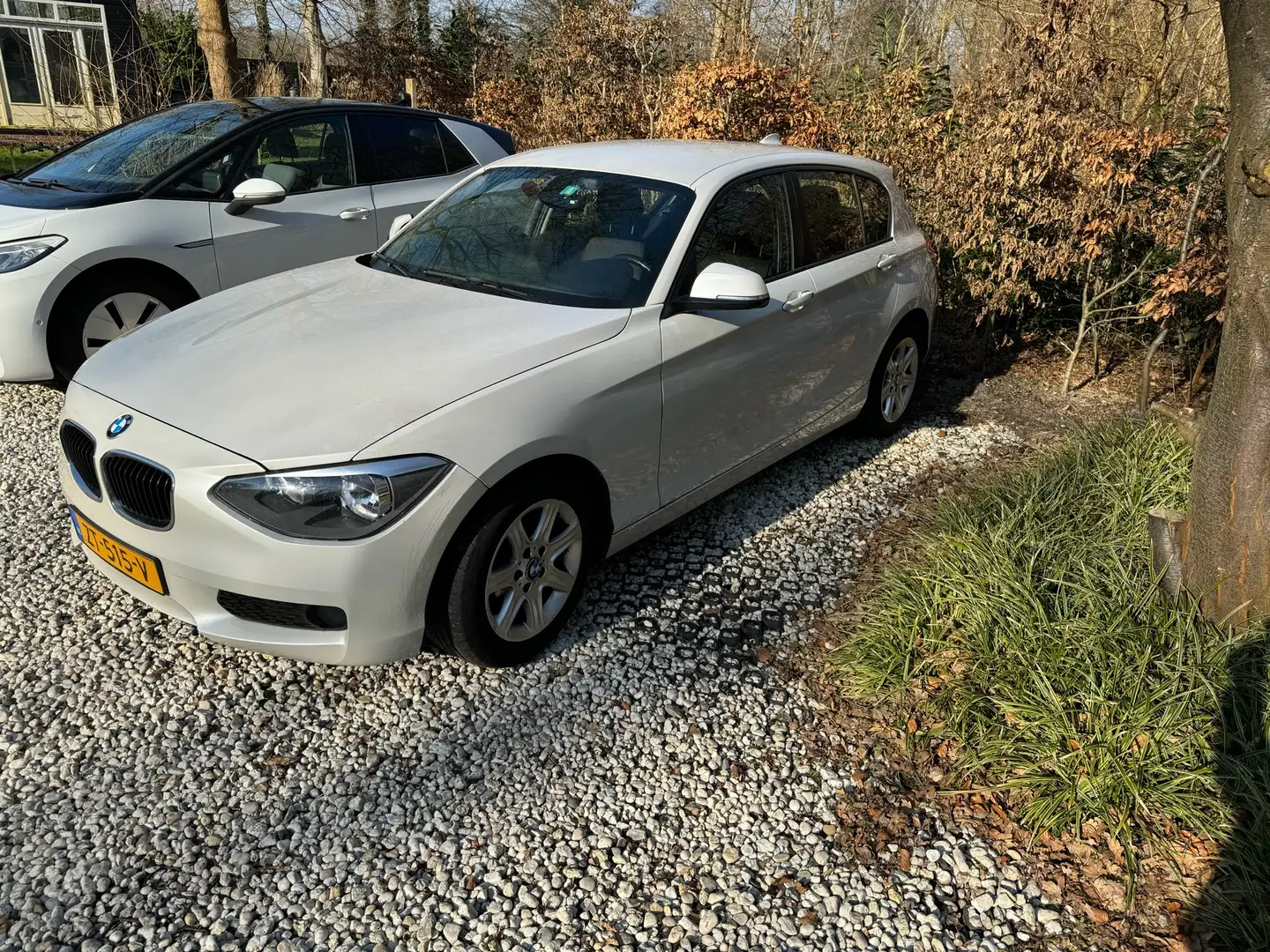 BMW 120 Executive met. zeer weinig kms.  180pk 2.0 120d Wit - 2