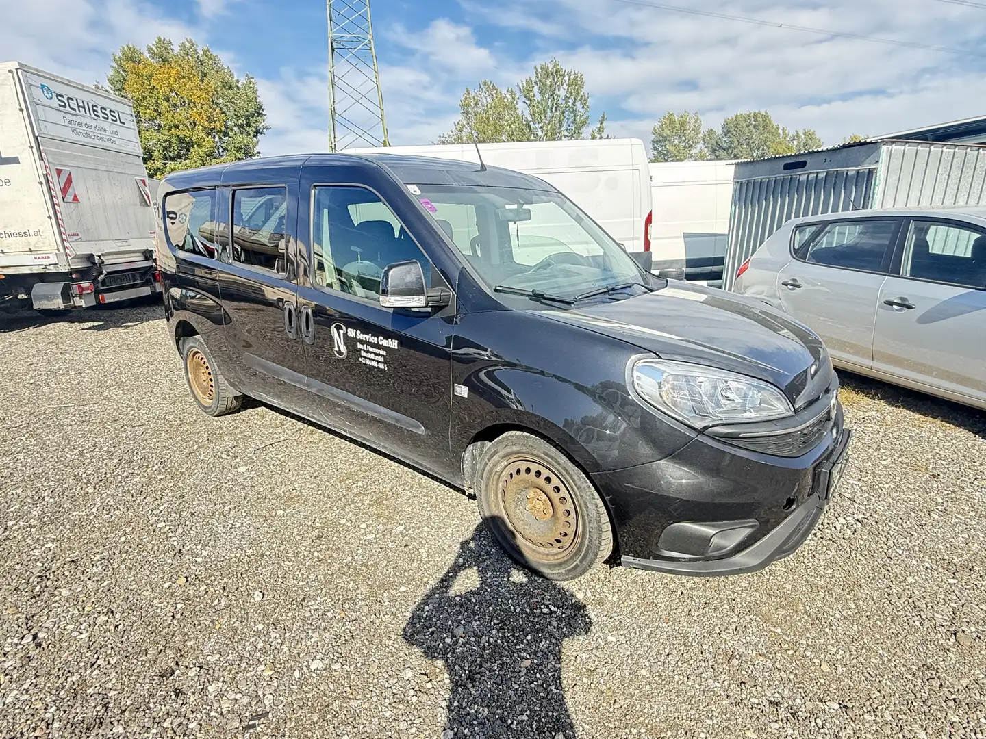 Fiat Doblo Maxi 5 Sitzer 1.6 Motor Schwarz - 2