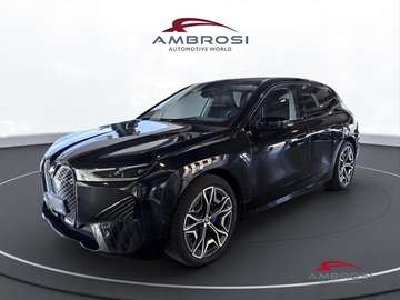 xDrive40 Pacchetto sportivo Essence edition