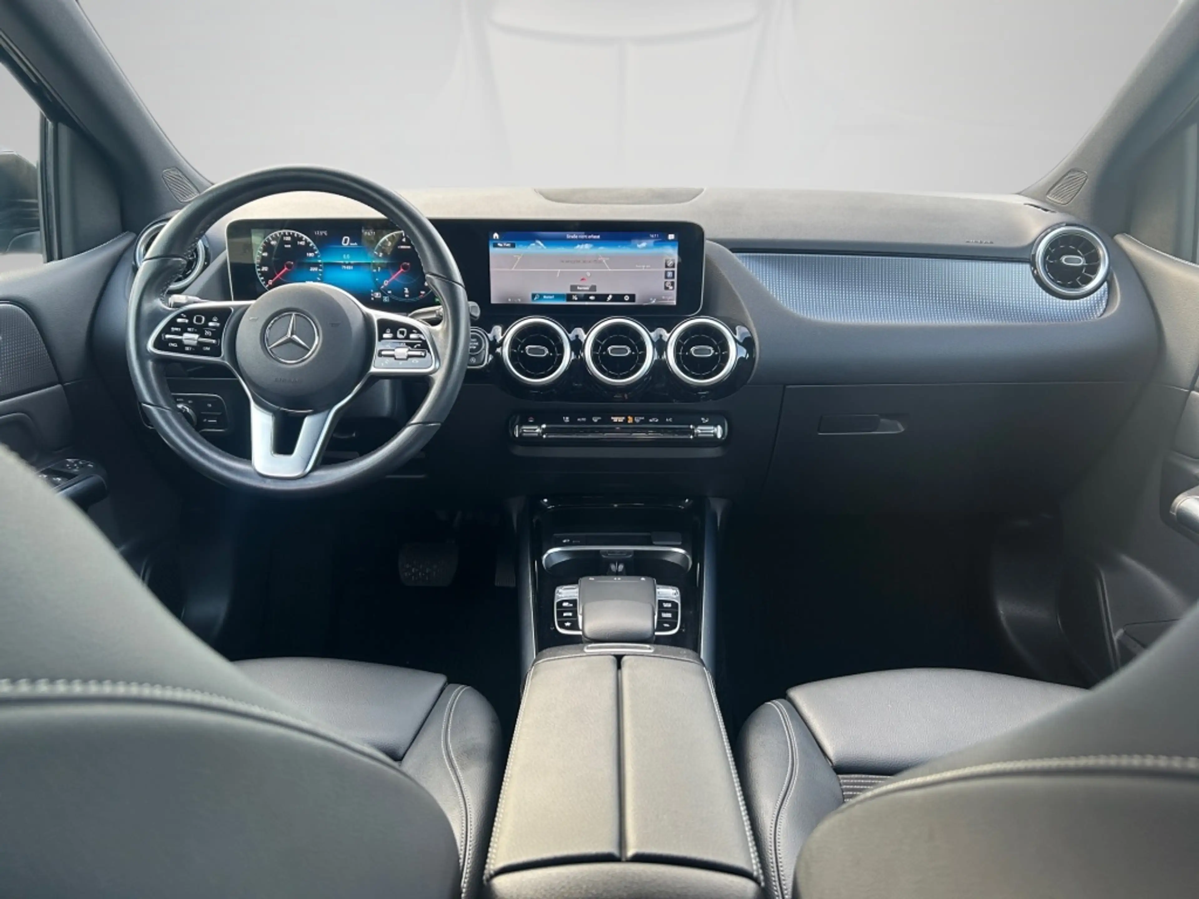 Mercedes-Benz B 200 LED NAVI SHZ TEMPOMAT MBUX KEYLESS — photo 11