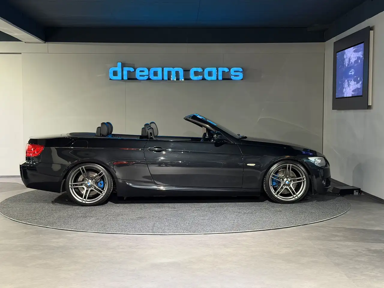 BMW 330 i Cabrio Aut. / M Paket / wenig Km / Top Austattu Bild 5