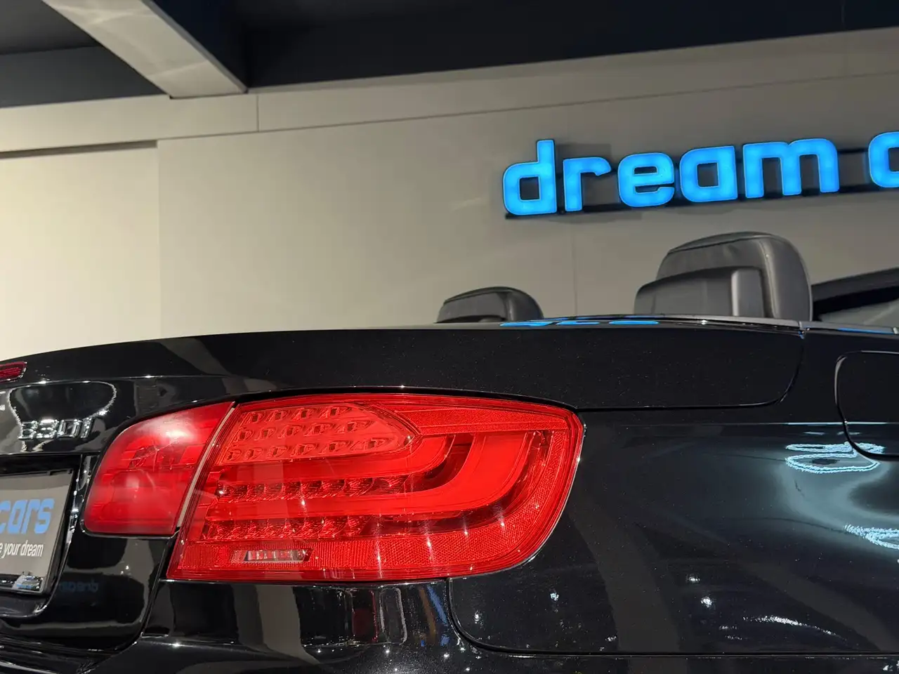 BMW 330 i Cabrio Aut. / M Paket / wenig Km / Top Austattu Bild 10