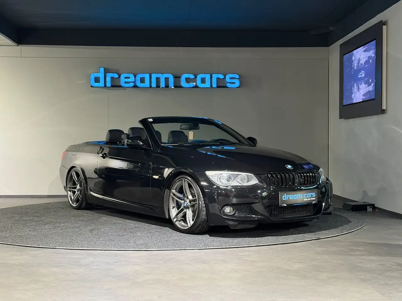 BMW 330 i Cabrio Aut. / M Paket / wenig Km / Top Austattu Bild 4