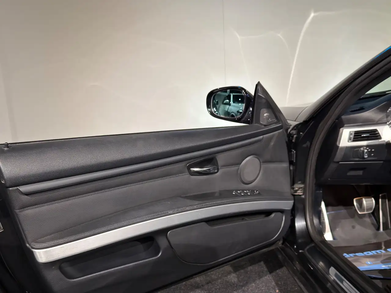 BMW 330 i Cabrio Aut. / M Paket / wenig Km / Top Austattu Bild 22