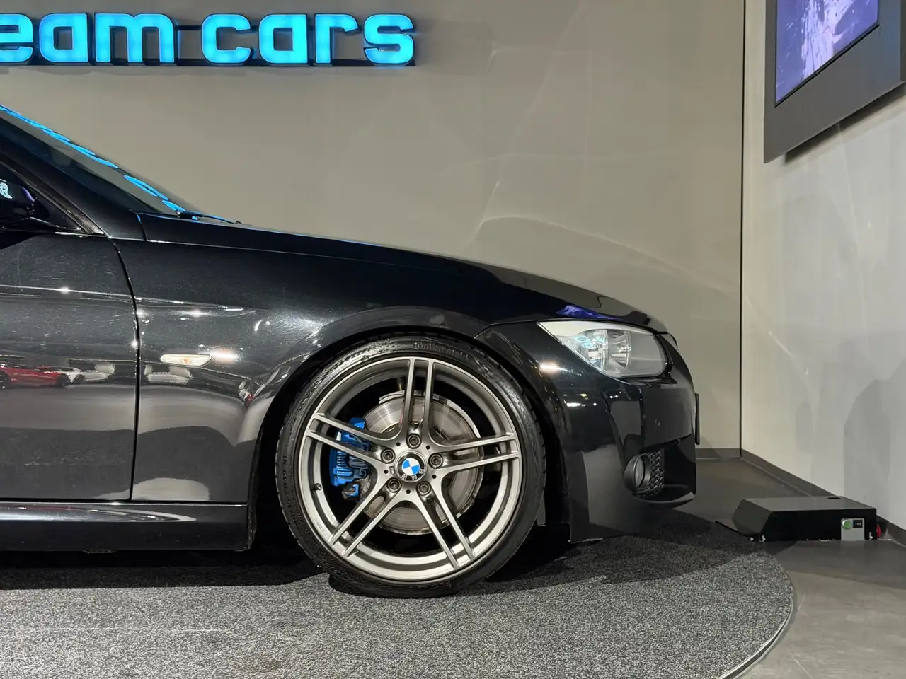 BMW 330 i Cabrio Aut. / M Paket / wenig Km / Top Austattu Bild 6
