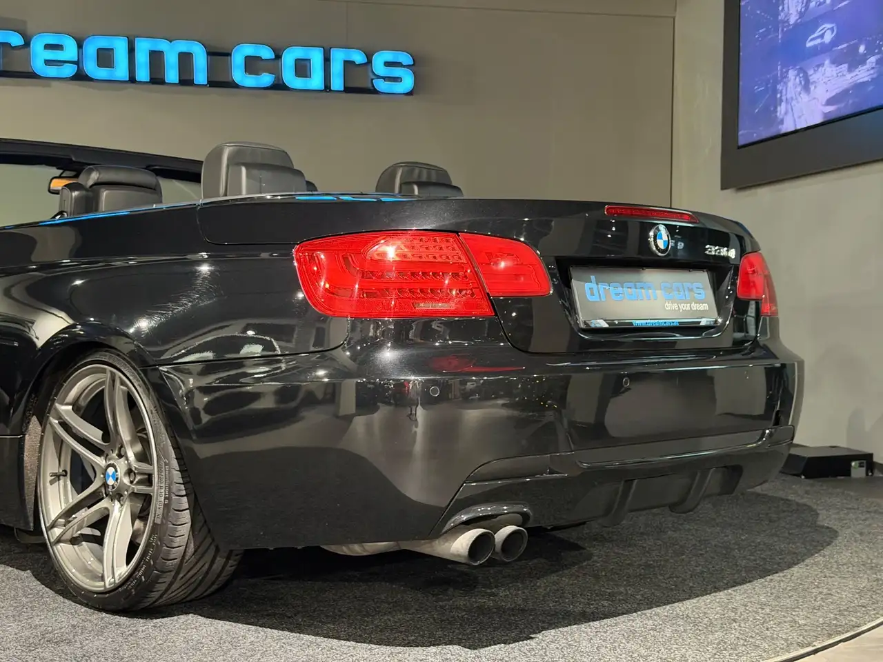 BMW 330 i Cabrio Aut. / M Paket / wenig Km / Top Austattu Bild 9