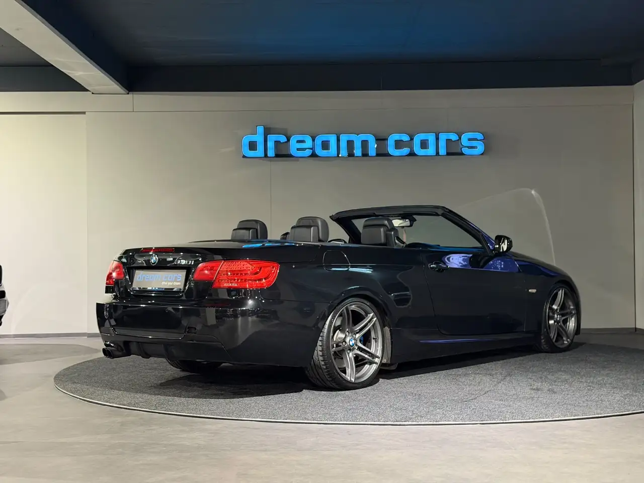 BMW 330 i Cabrio Aut. / M Paket / wenig Km / Top Austattu Bild 13