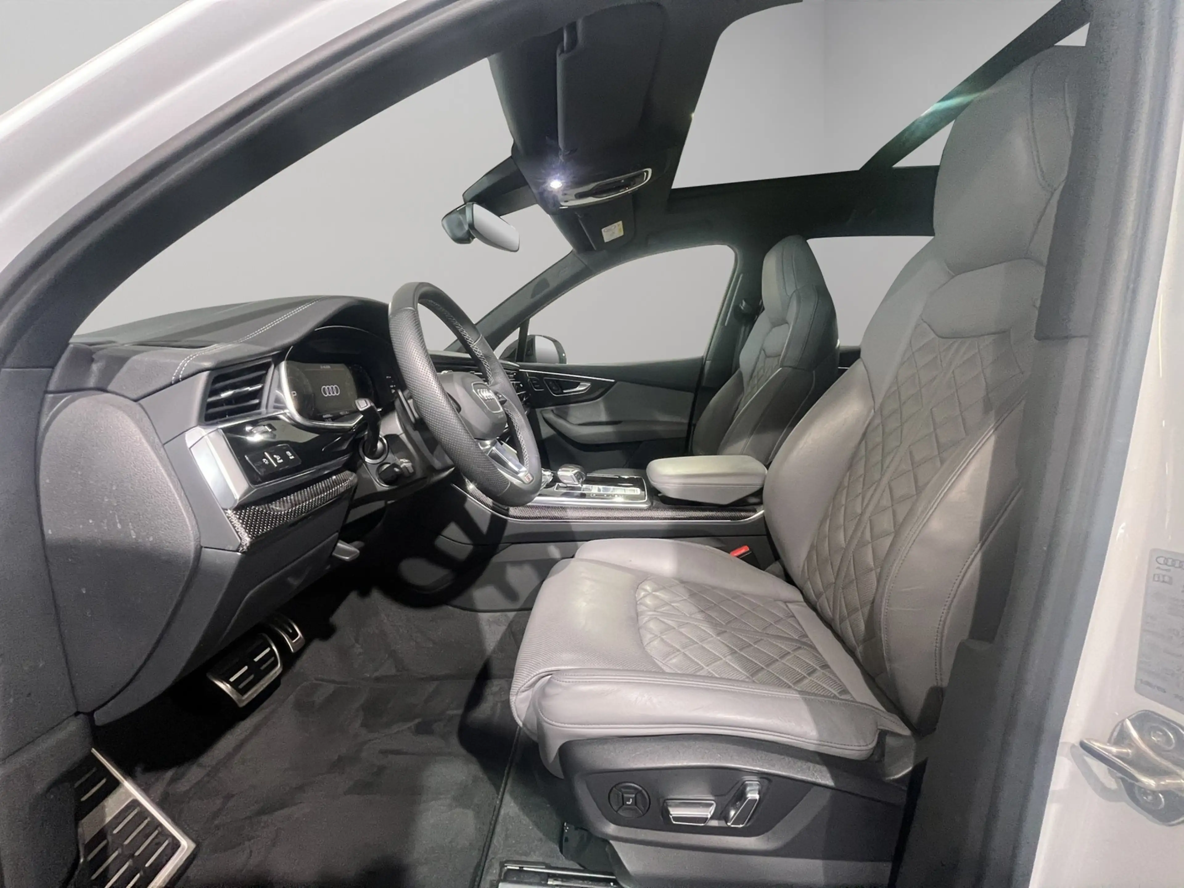 Audi SQ7 4.0 TFSI qu. competition plus STDHZ B&O HUD — photo 9