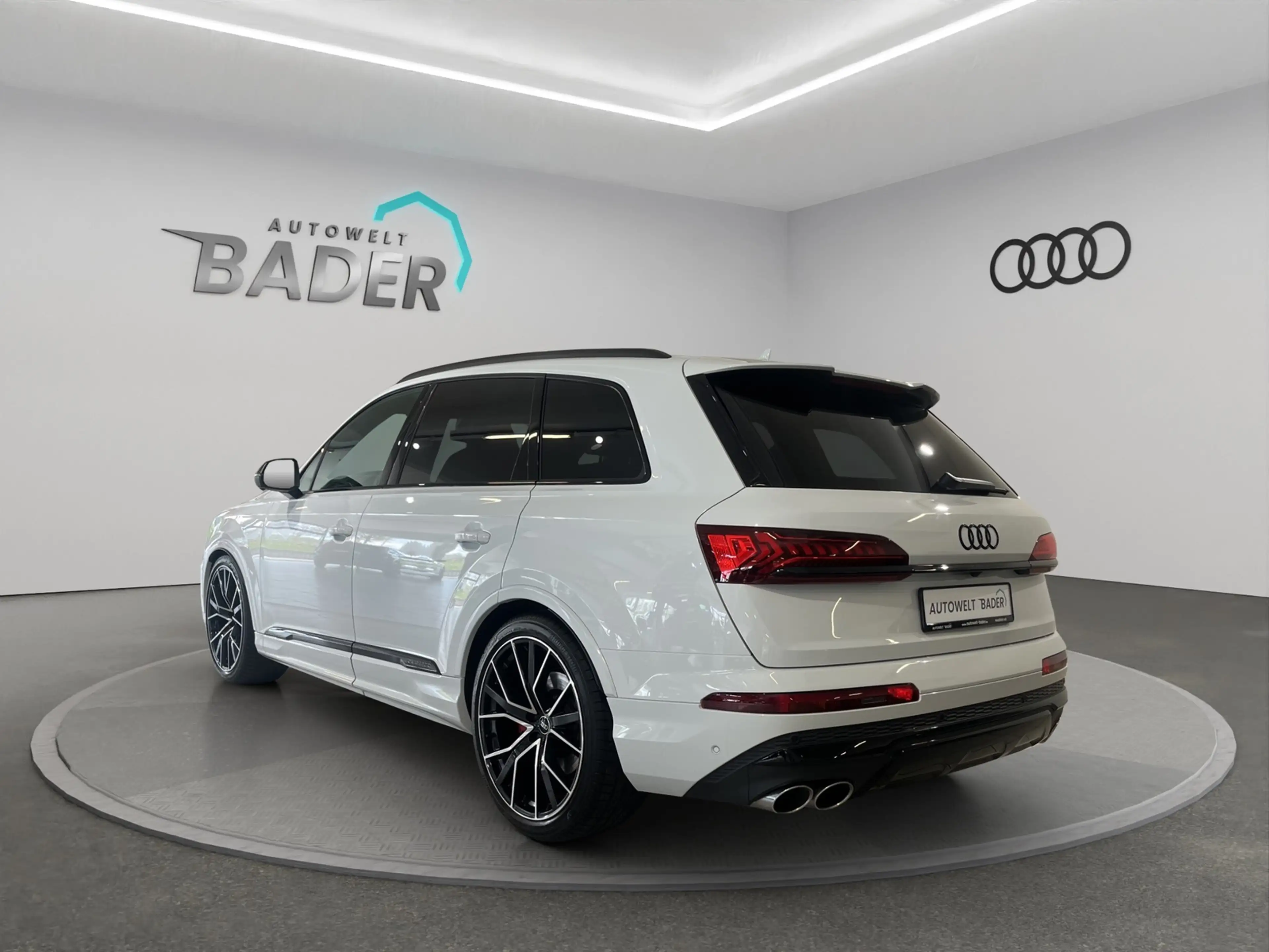 Audi SQ7 4.0 TFSI qu. competition plus STDHZ B&O HUD — photo 4