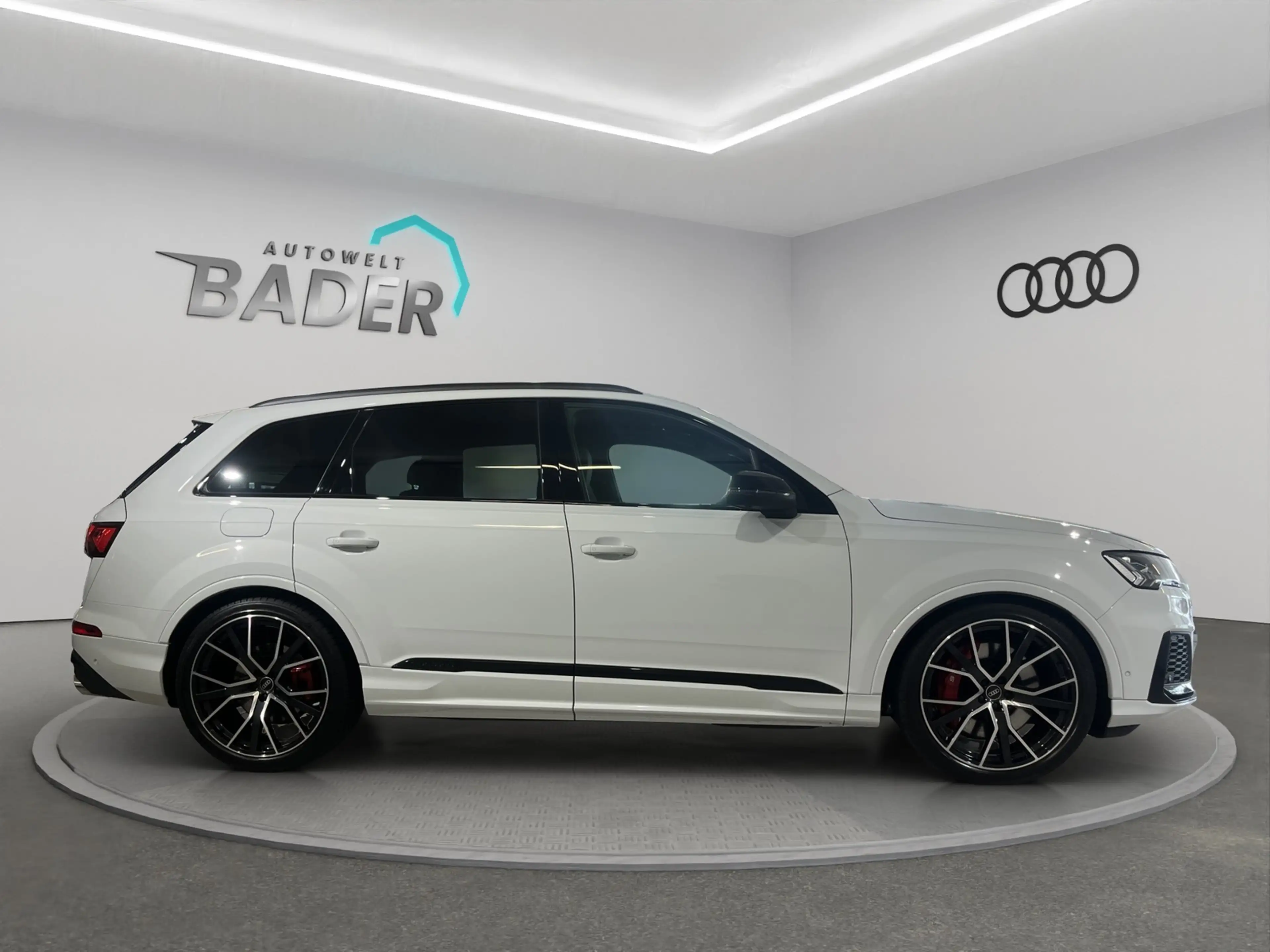 Audi SQ7 4.0 TFSI qu. competition plus STDHZ B&O HUD — photo 7