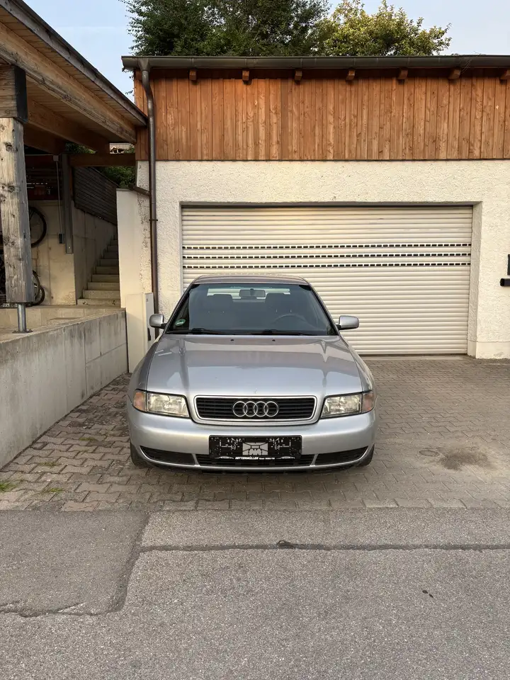 Audi A4 1.6, foto 6