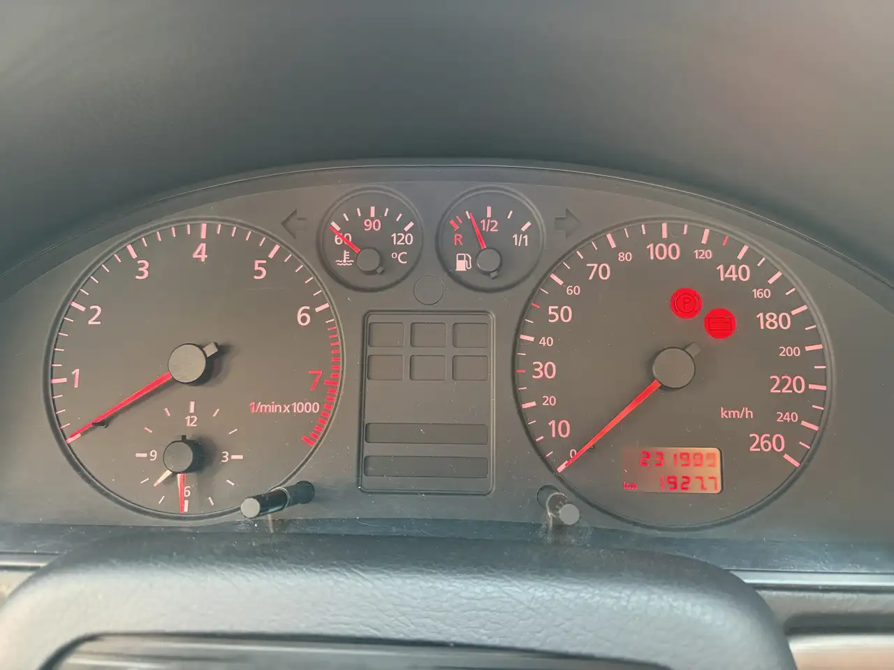 Audi A4 1.6, foto 12