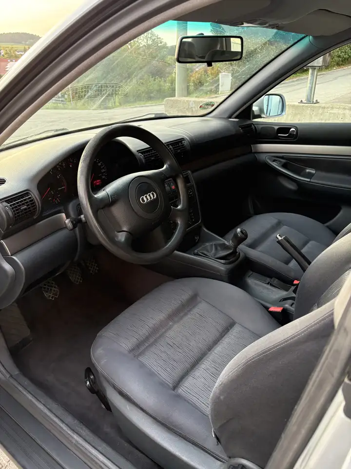 Audi A4 1.6, foto 11