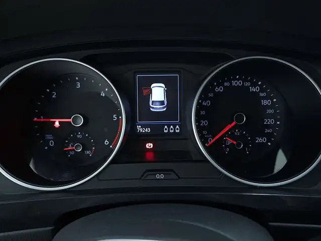 Volkswagen Tiguan view 12