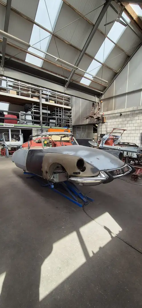 Oldtimer Citroen Cabriolet DS - 1