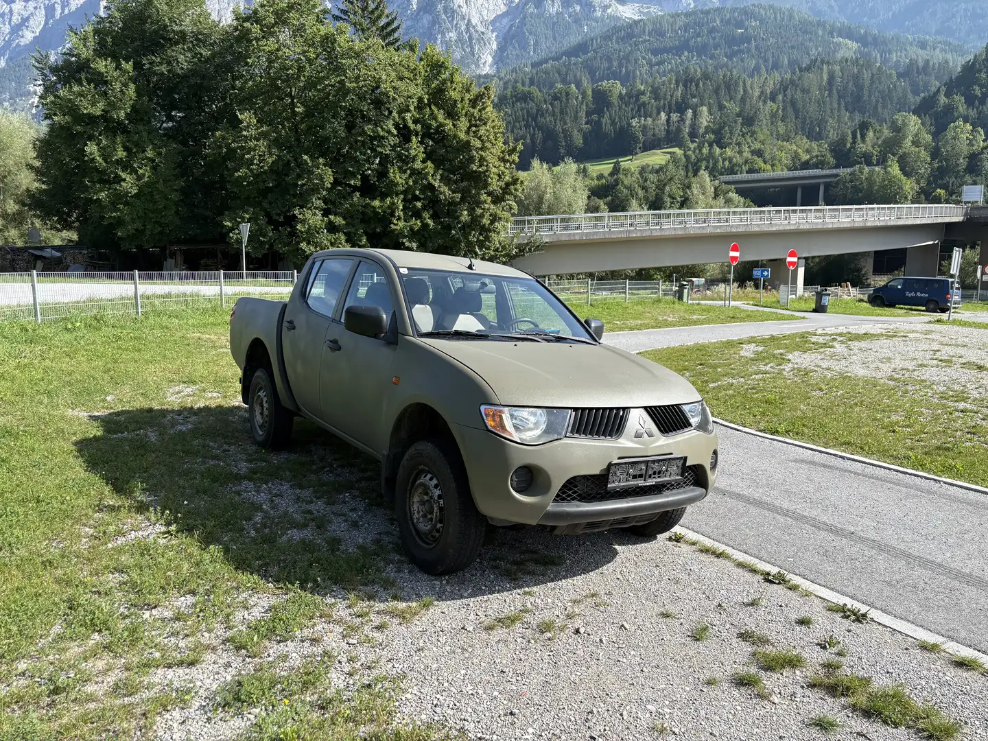Mitsubishi L200 DK DI-D 2,5L 4WD Зелений - 2