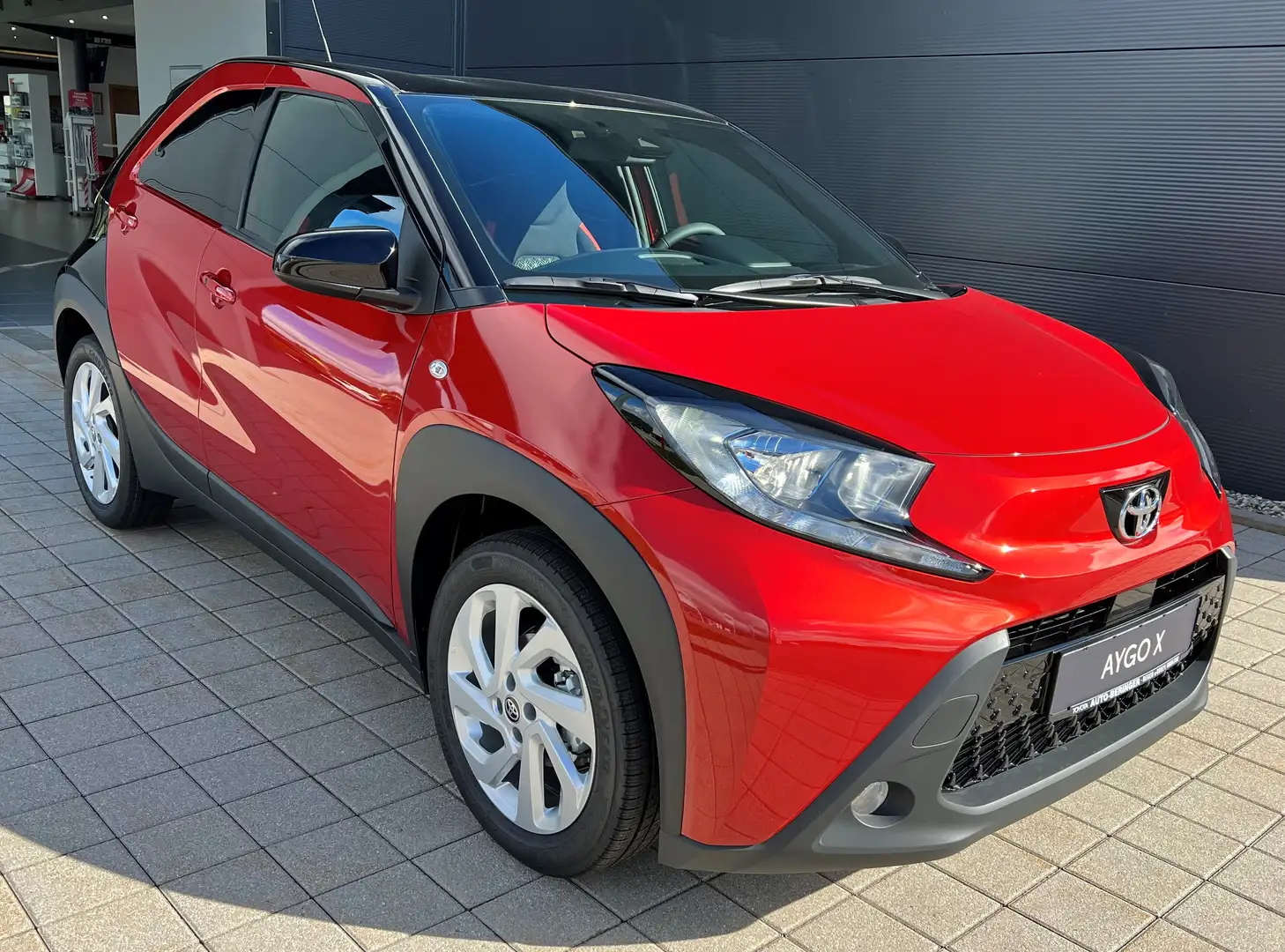 Toyota Aygo X Team D Rouge - 2