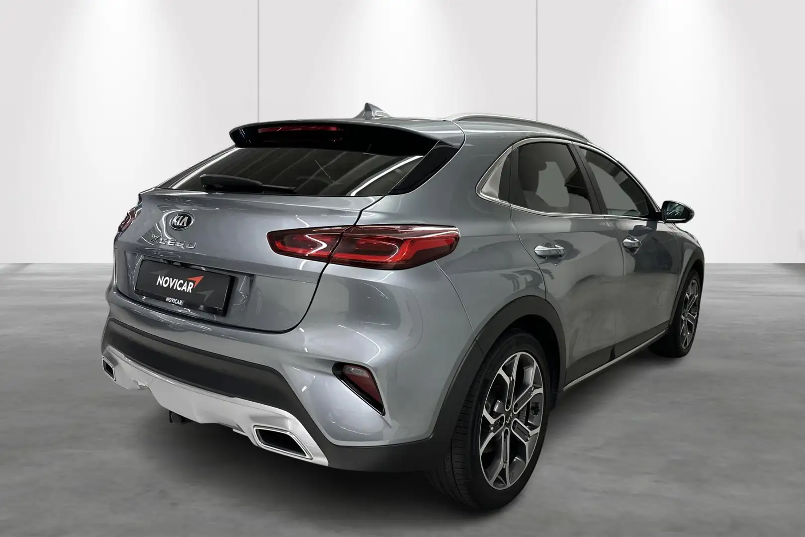 Kia XCeed 1.0 T-GDi 120 ISG More Grijs - 2