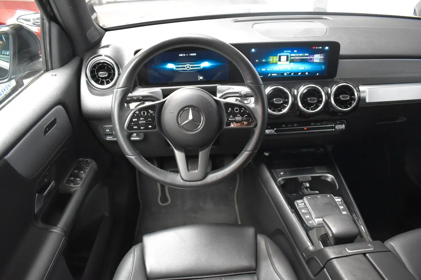 Mercedes-Benz GLB 200 d*LED*NAVI*WIDESCREEN*LEDER*SHZ*PDC Noir - 2