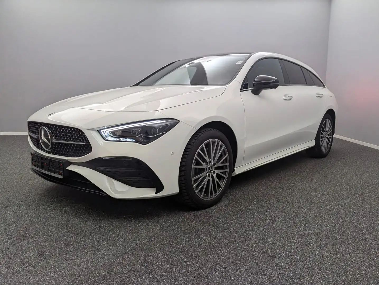 Mercedes-Benz CLA 250 Weiß - 1