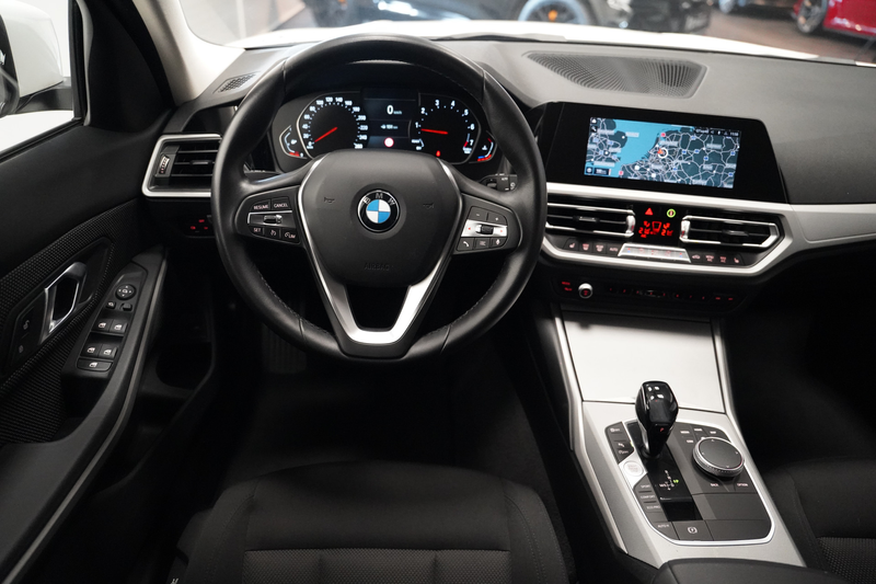 BMW 318 3-serie Touring 318i High Executive|Carplay|Stoelv — photo 3