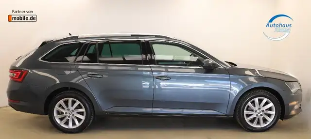 Skoda Superb view 5