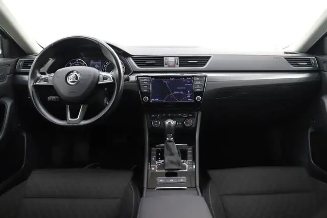 Skoda Superb view 14