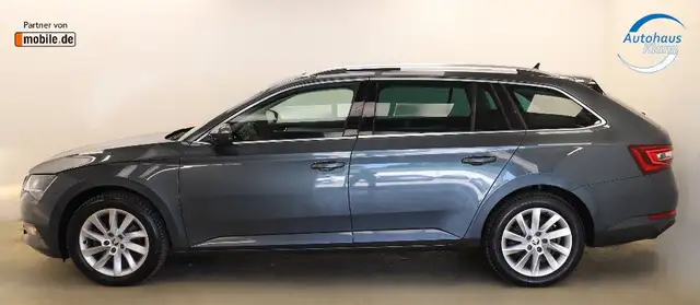 Skoda Superb view 4