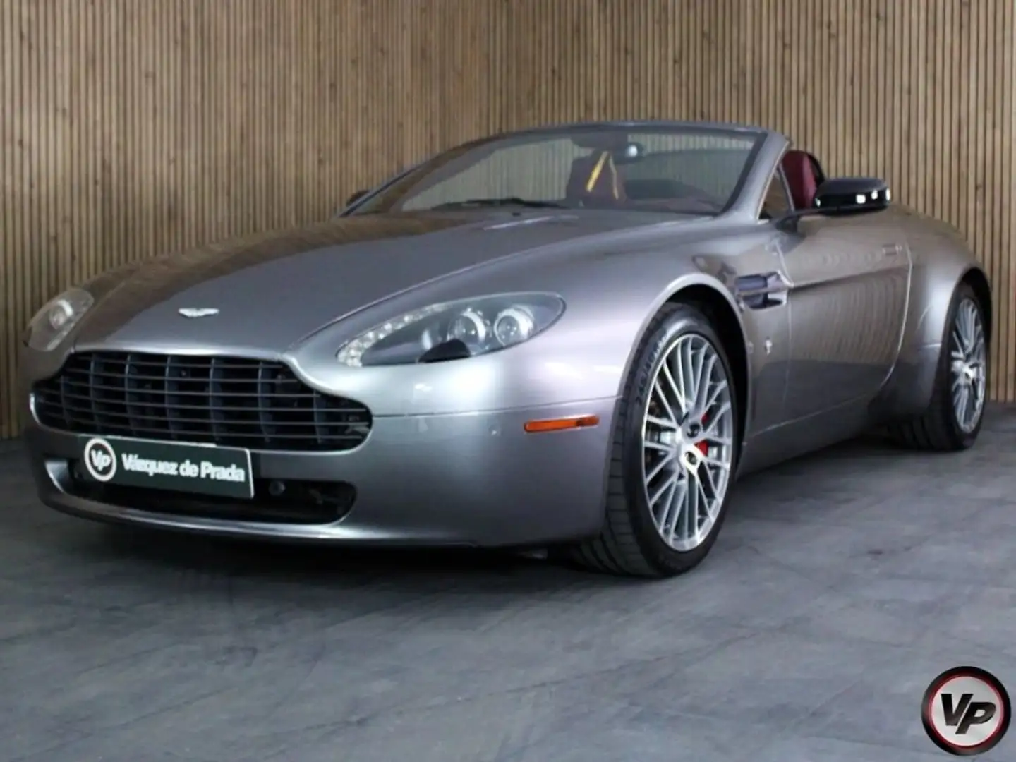 Aston Martin Vantage Roadster Gris - 1