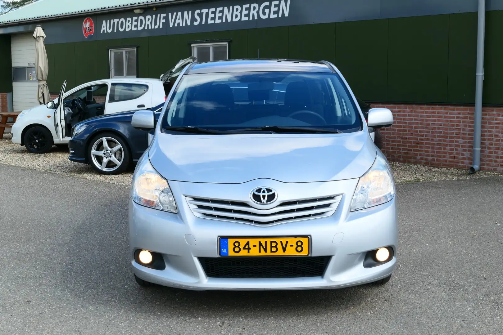 Toyota Verso 1.8 VVT-i Business Limited, AUTOMAAT, 2e Eig. NL, siva - 2