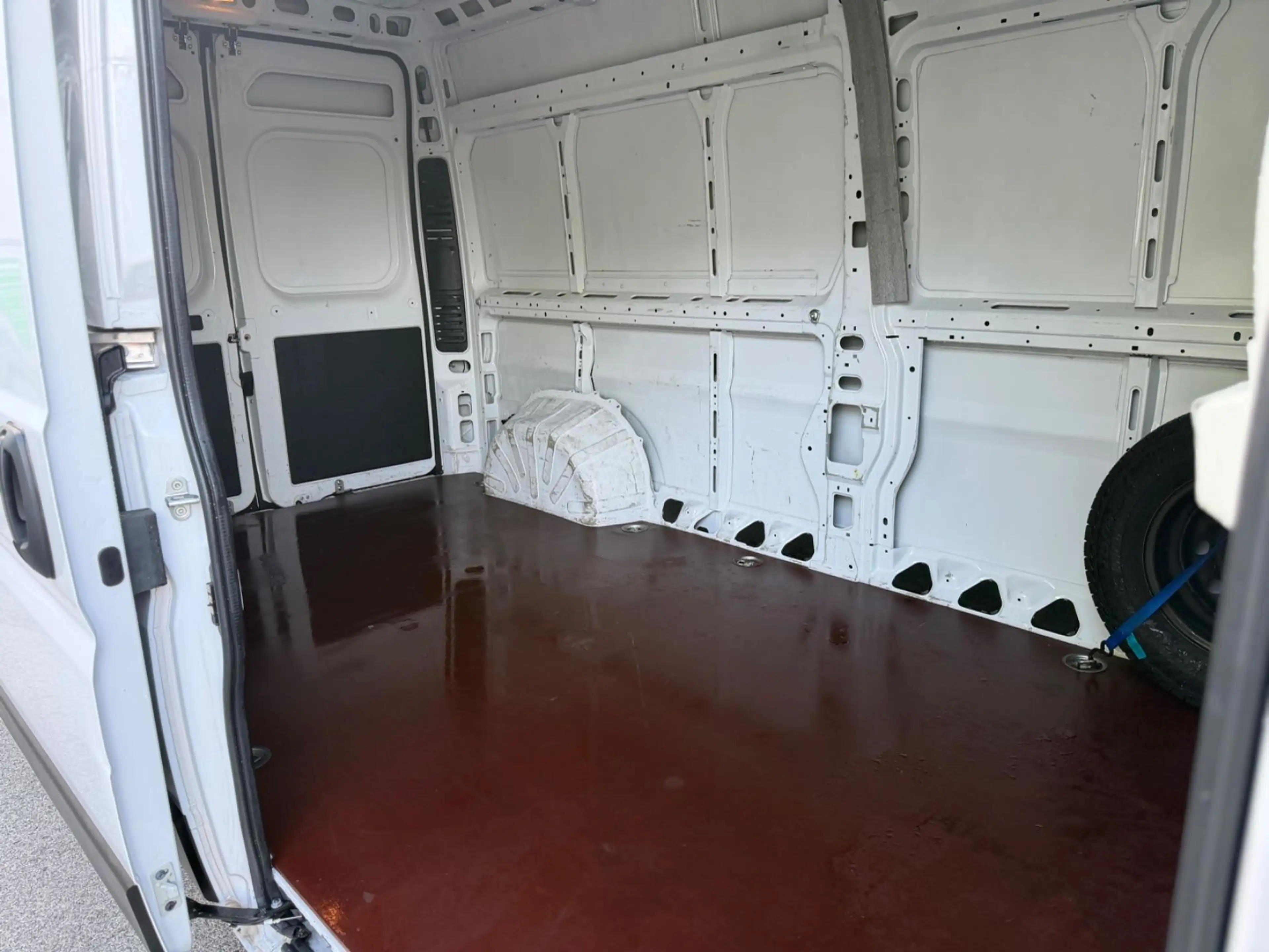 Peugeot Boxer Kasten Hochraum 333 L3H2 BlueHDi 140 Stop& — photo 13