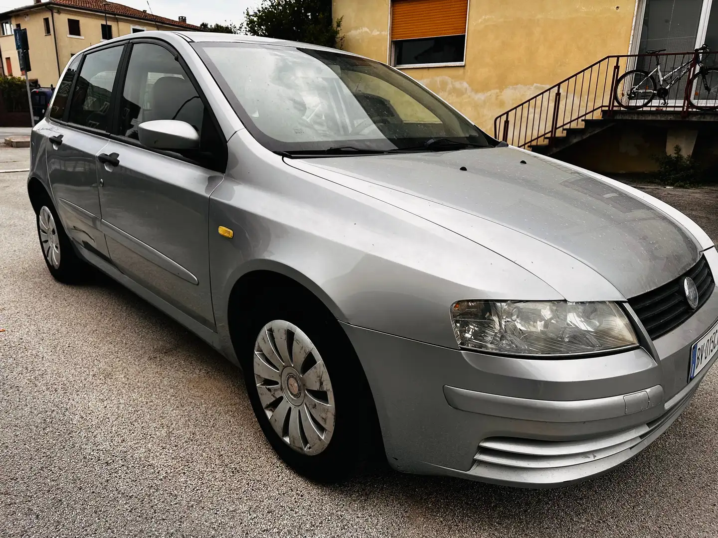 Fiat Stilo Stilo 5p 1.6 16v Dynamic GPL Szary - 2