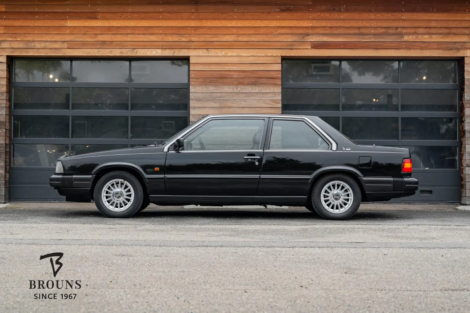Volvo 780 2.8 Coupé Bertone 147pk Schwarz - 2