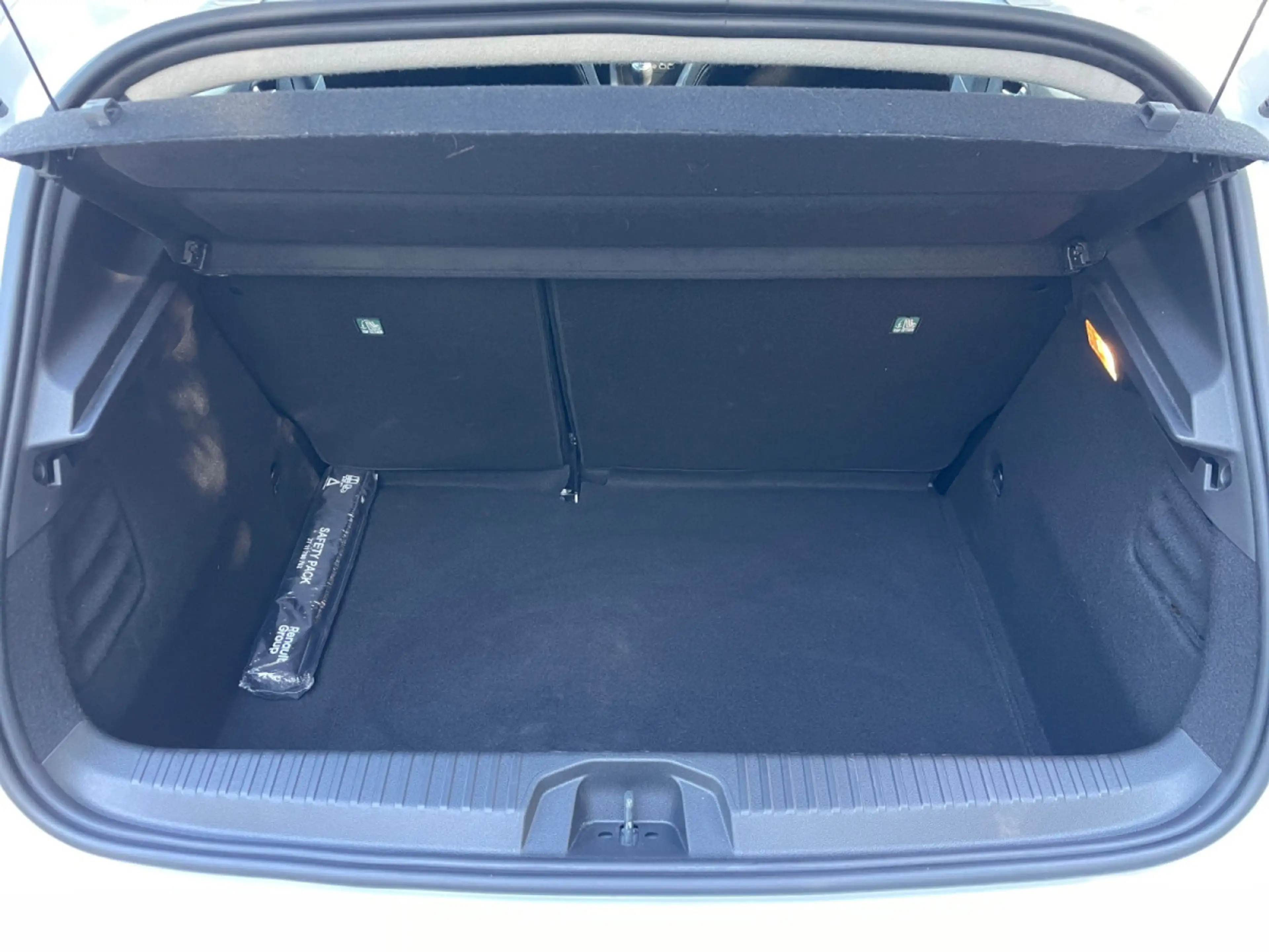 Renault Clio 1.0 TCe Evolution — photo 7