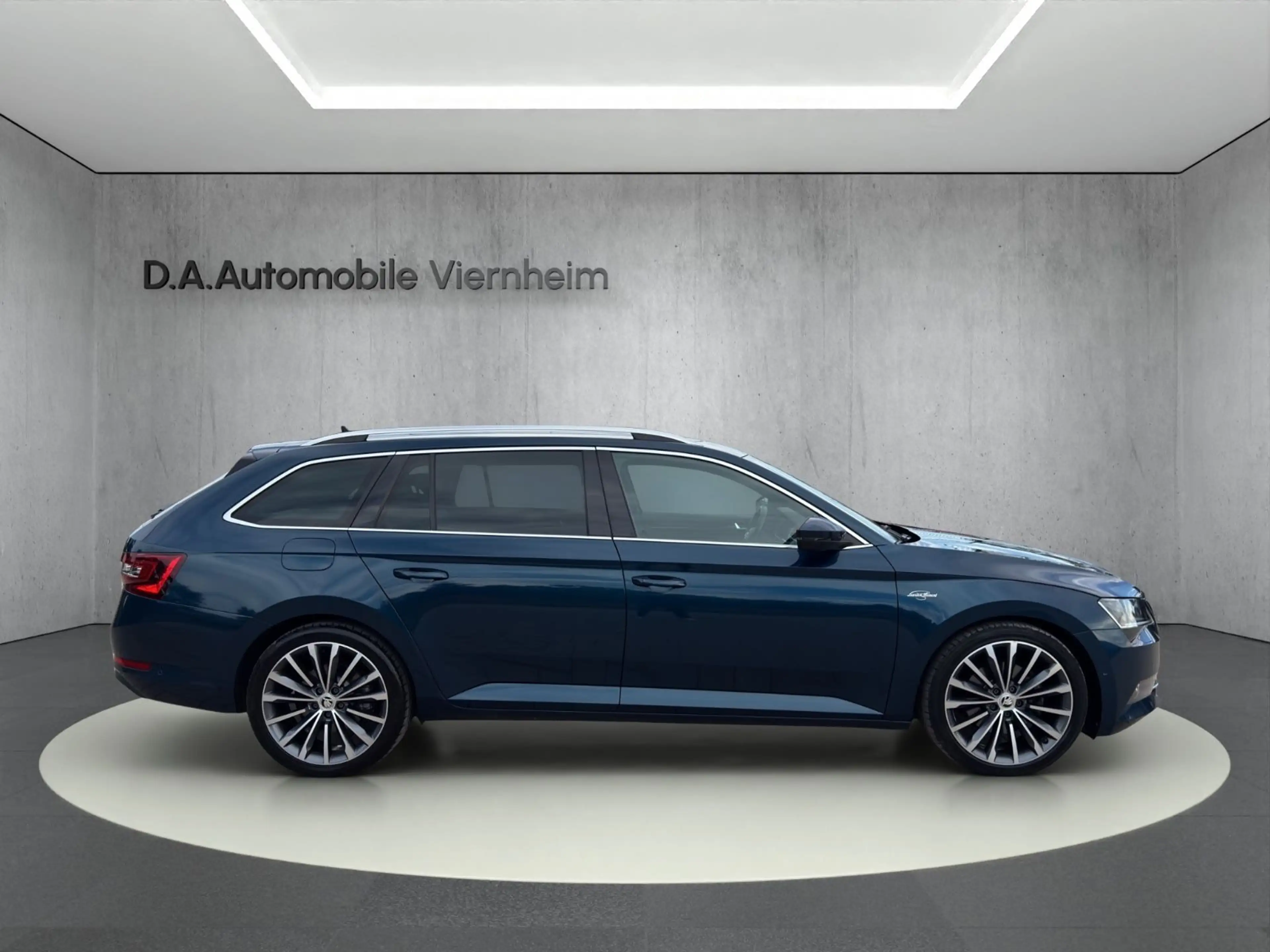 Skoda Superb Combi L&K 4x4°Automatik°Navi°Sitzheizung° — photo 7