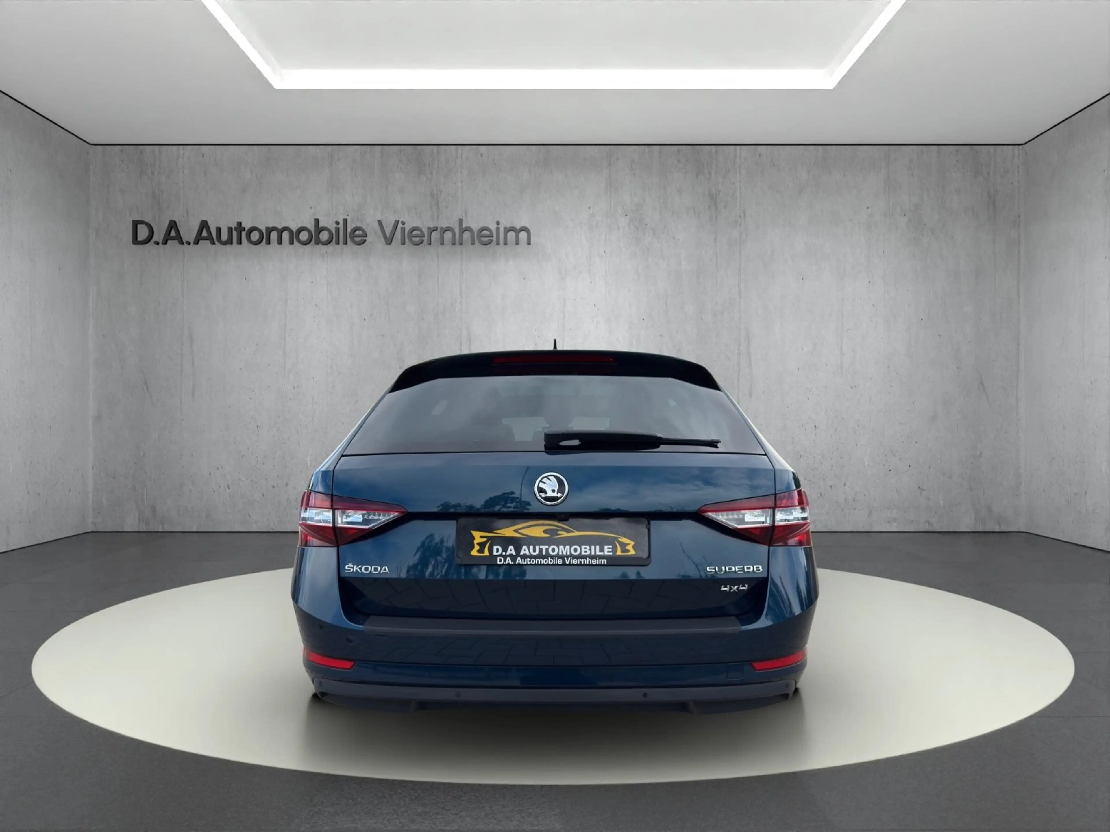 Skoda Superb Combi L&K 4x4°Automatik°Navi°Sitzheizung° — photo 5