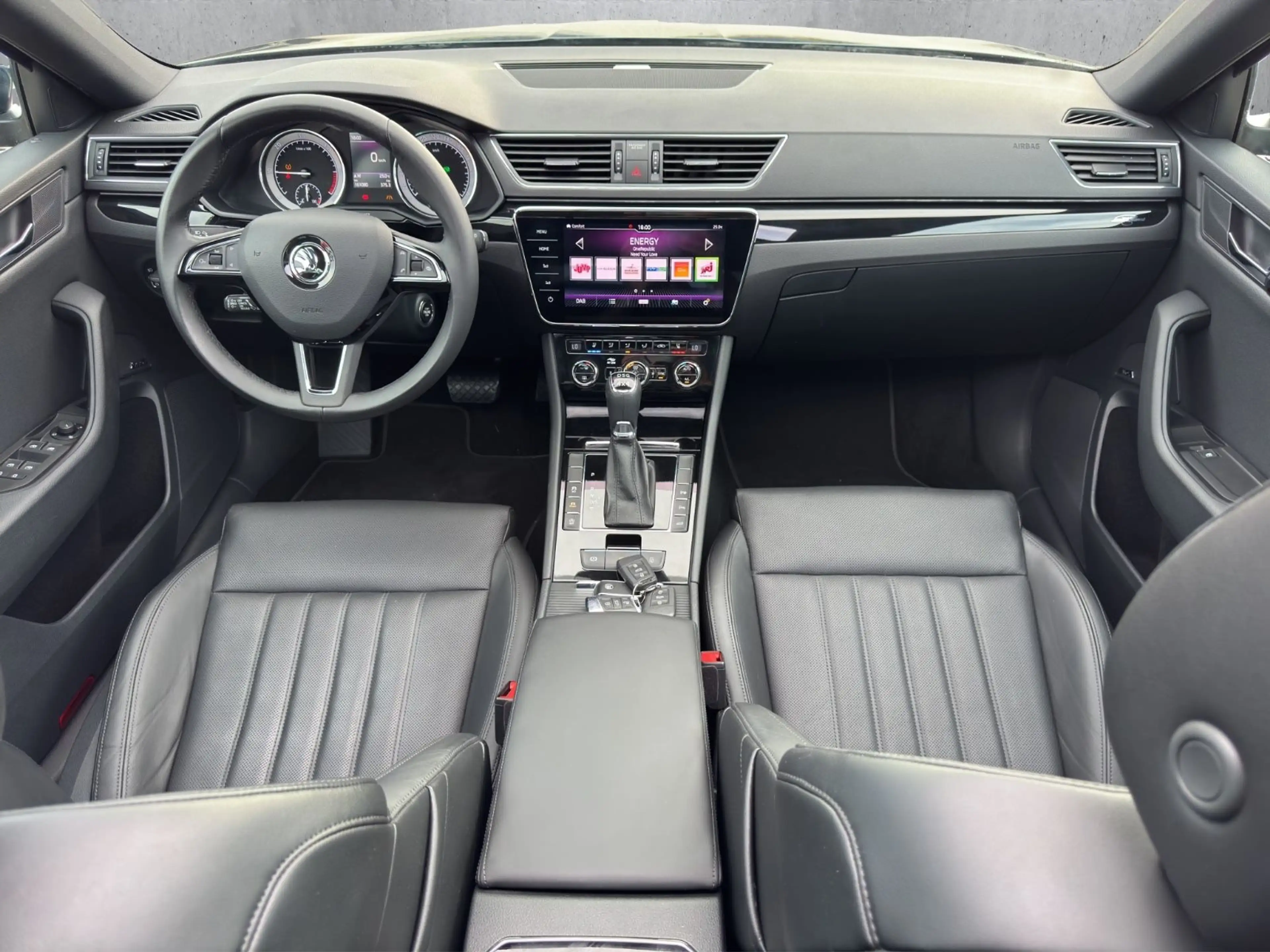 Skoda Superb Combi L&K 4x4°Automatik°Navi°Sitzheizung° — photo 13
