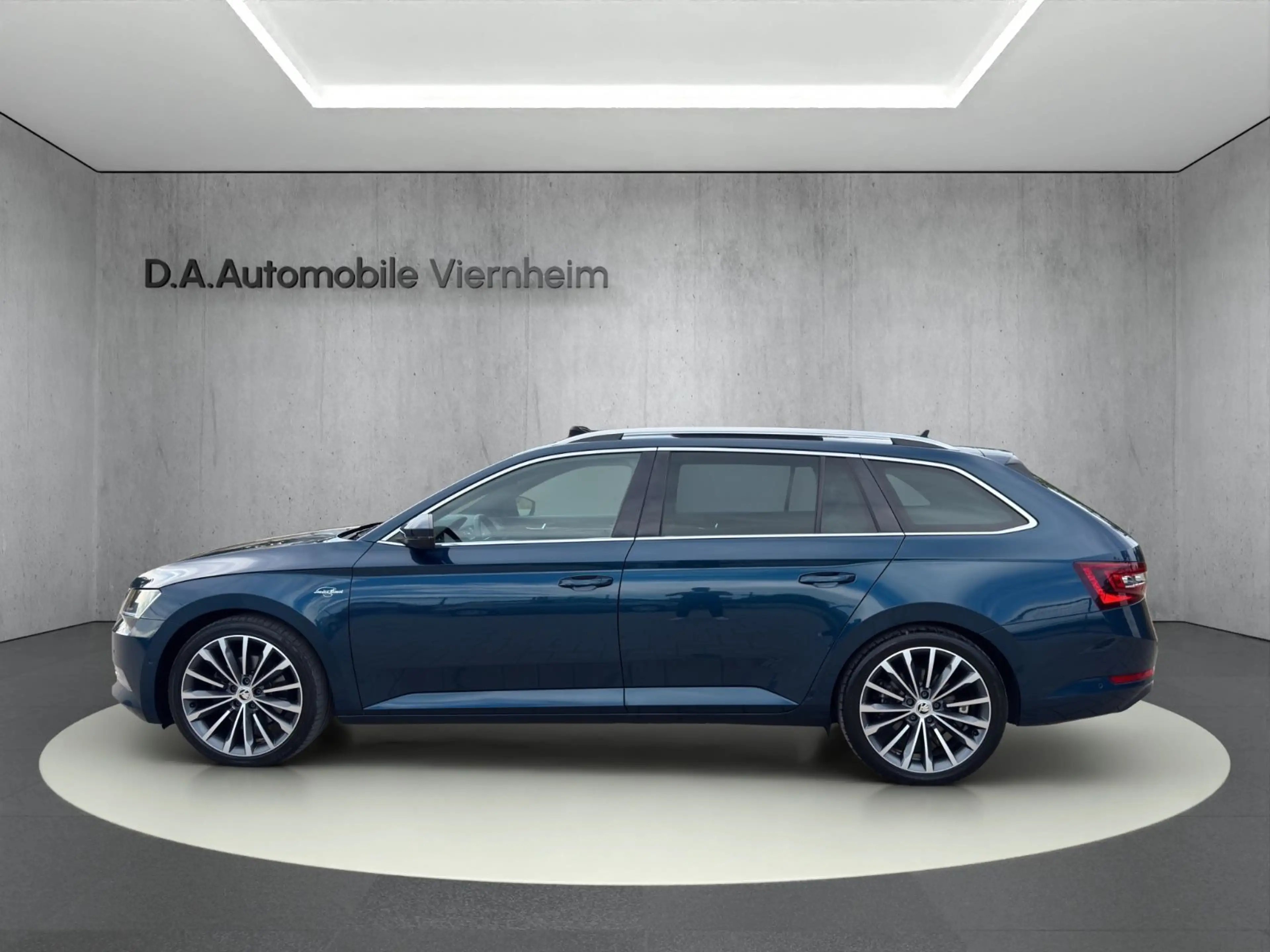 Skoda Superb Combi L&K 4x4°Automatik°Navi°Sitzheizung° — photo 3