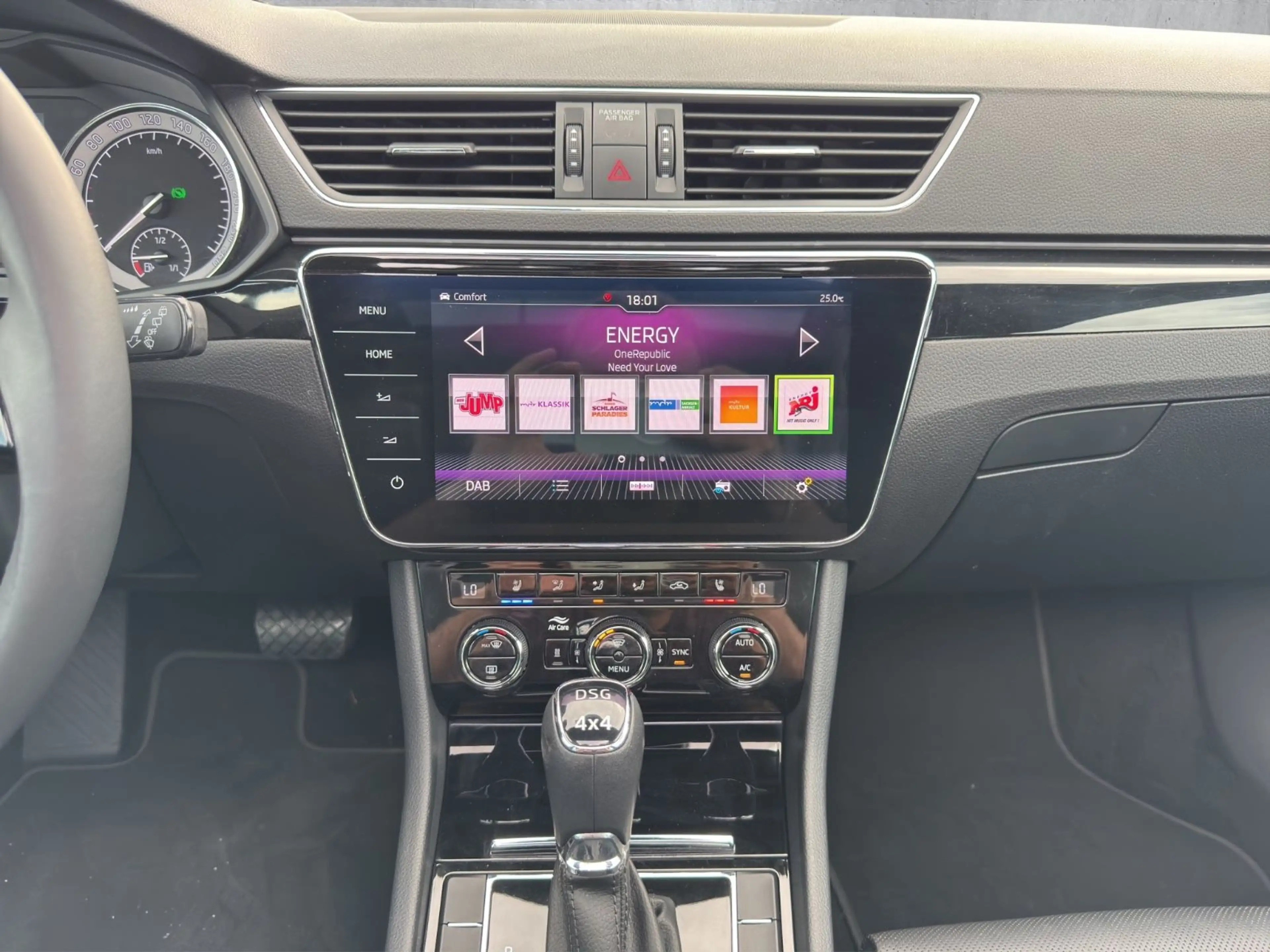 Skoda Superb Combi L&K 4x4°Automatik°Navi°Sitzheizung° — photo 15