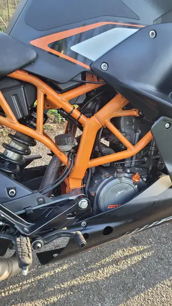 KTM RC 125 - foto 7