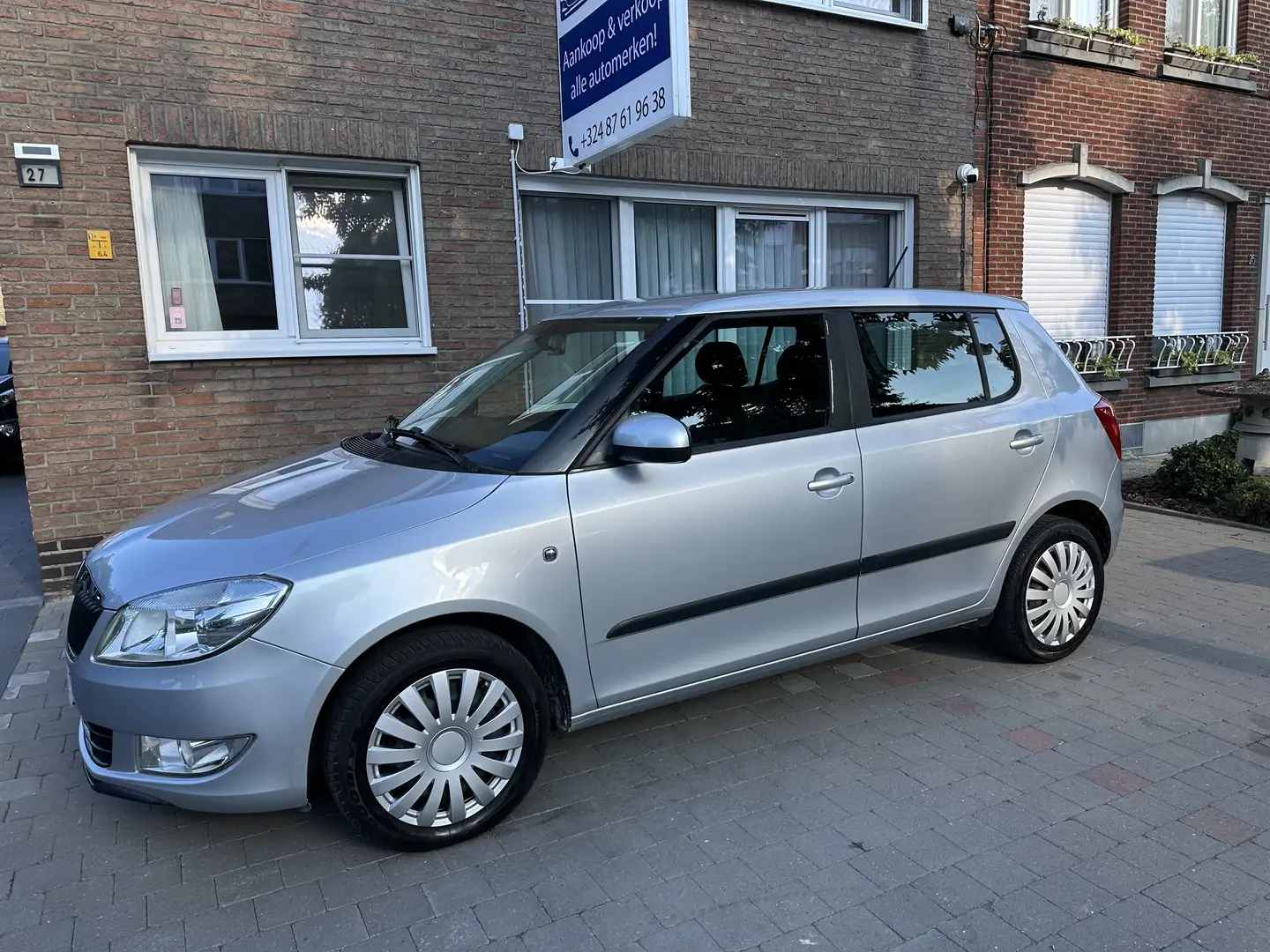 Skoda Fabia 1.2i! Topstaat* Airco*49000km*1eigenaar* Garantie Zilver - 2