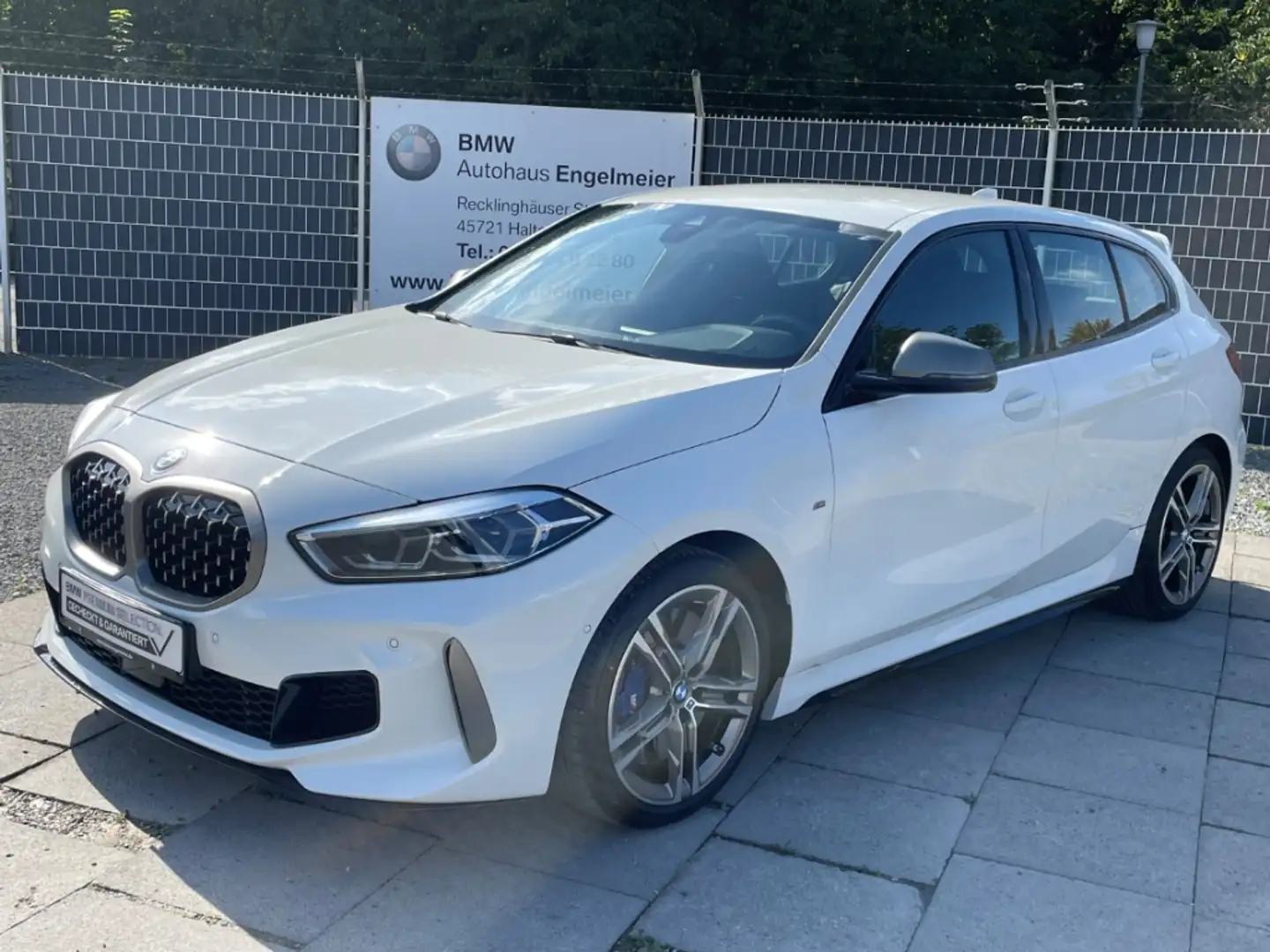 BMW 135 i xDrive Navi El. Heckkl. HiFi Driv.Assist ! Weiß - 1