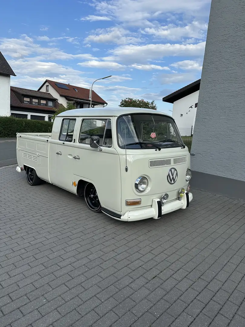 Volkswagen T2 - 1