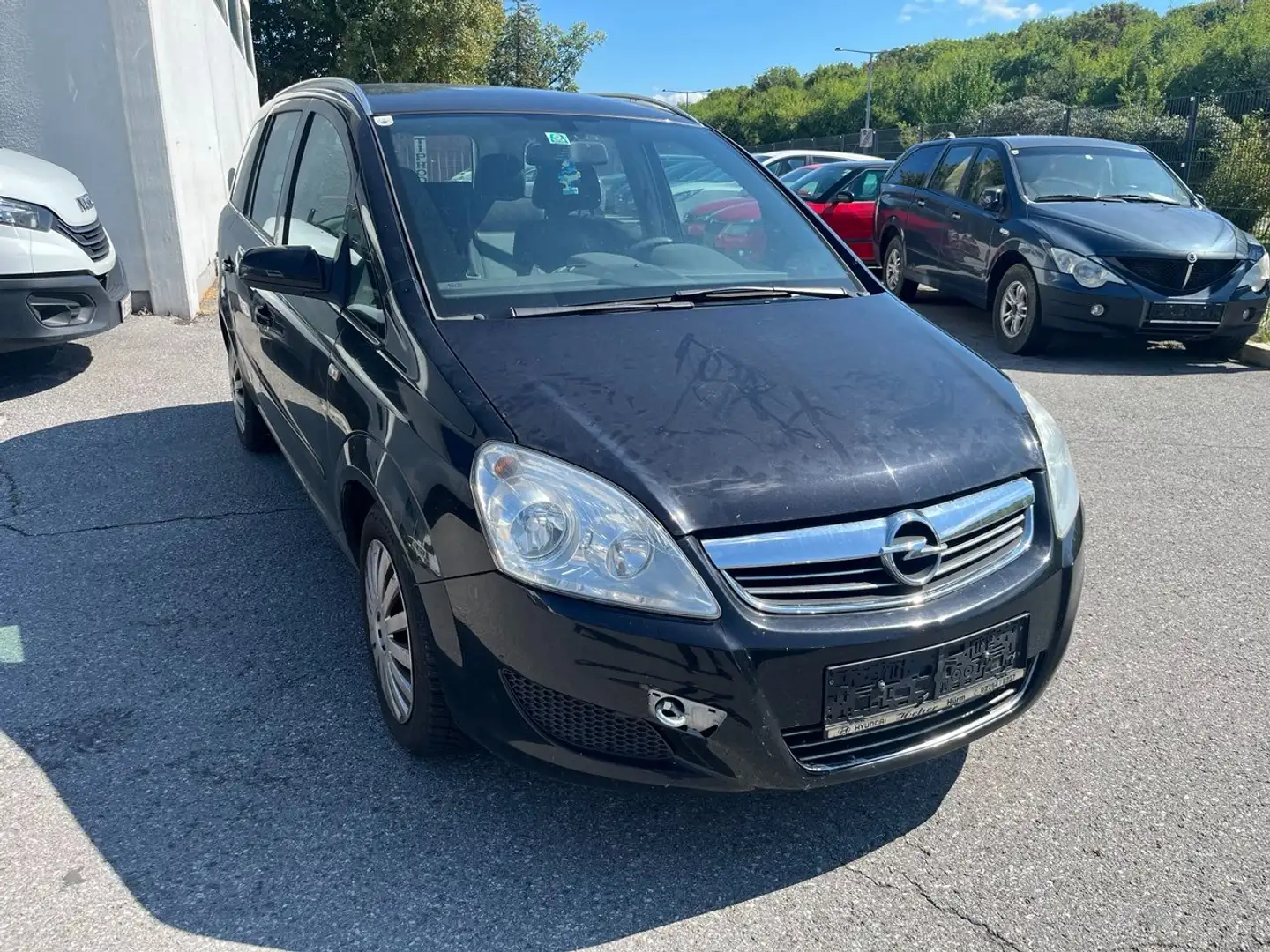 Opel Zafira 1,6 Benzin Edition 7-Sitze Schwarz - 1