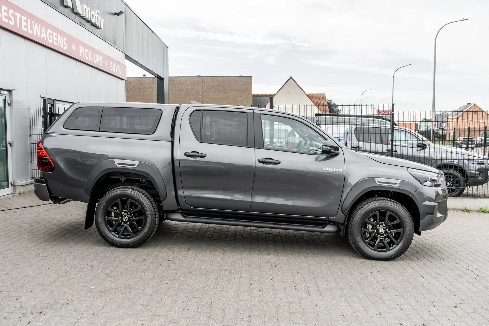Toyota Hilux 2.8 D4D Invincible - Trekhaak - Hardtop - 51.000ex Gris - 2